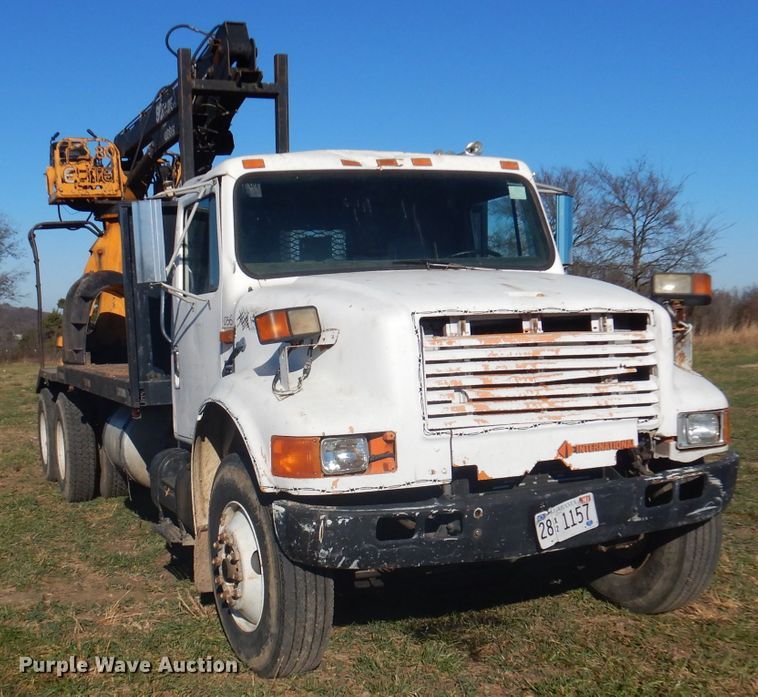 image for item DJ3769 1991 International 4900  crane truck