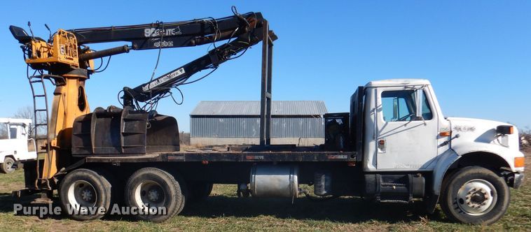 image for item DJ3769 1991 International 4900  crane truck