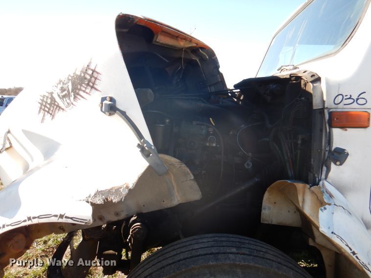 image for item DJ3769 1991 International 4900  crane truck