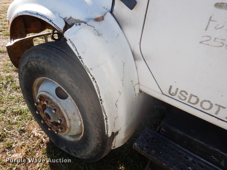 image for item DJ3769 1991 International 4900  crane truck