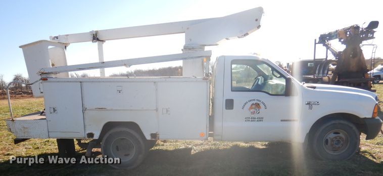 image for item DJ3770 1999 Ford F350 Super Duty  bucket truck