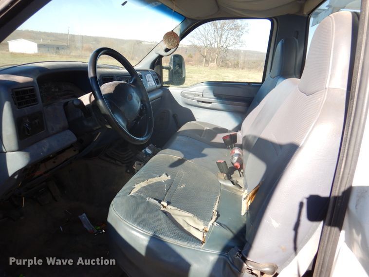 image for item DJ3770 1999 Ford F350 Super Duty  bucket truck