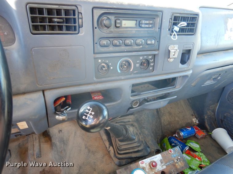 image for item DJ3770 1999 Ford F350 Super Duty  bucket truck