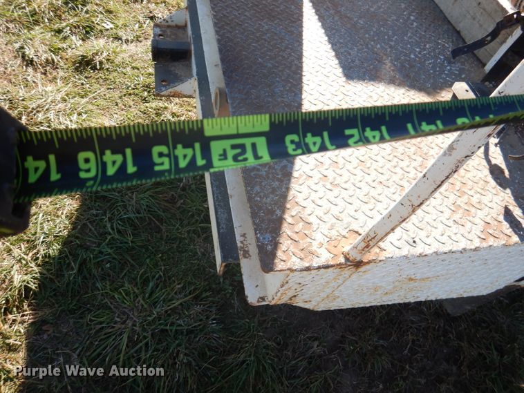 image for item DJ3770 1999 Ford F350 Super Duty  bucket truck