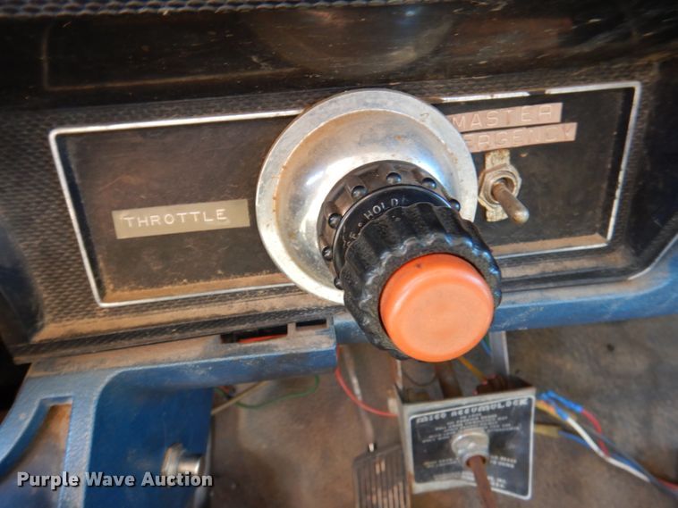 image for item DJ3771 1982 Ford F600  bucket truck