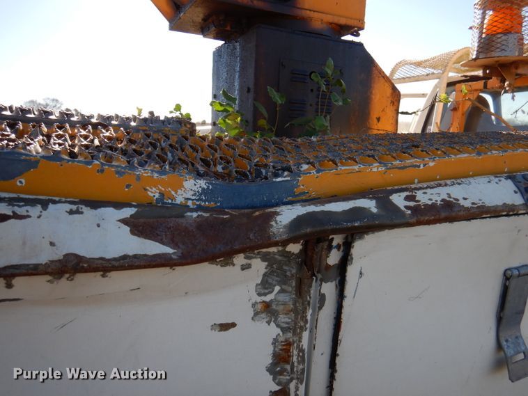 image for item DJ3771 1982 Ford F600  bucket truck