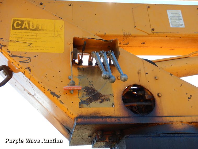 image for item DJ3771 1982 Ford F600  bucket truck