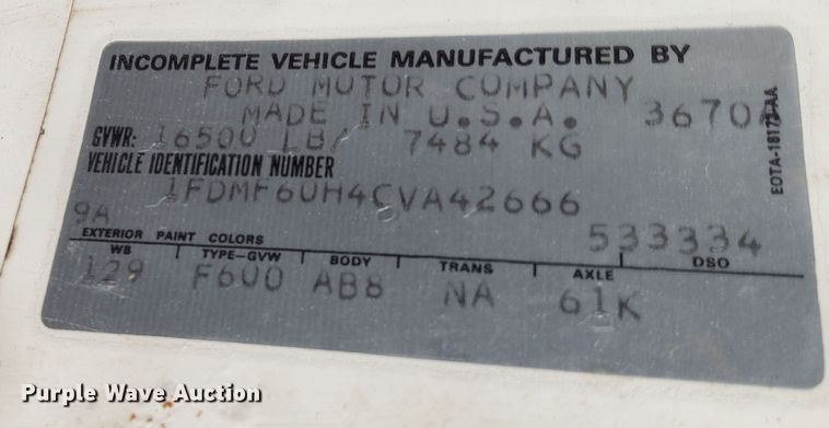 image for item DJ3771 1982 Ford F600  bucket truck