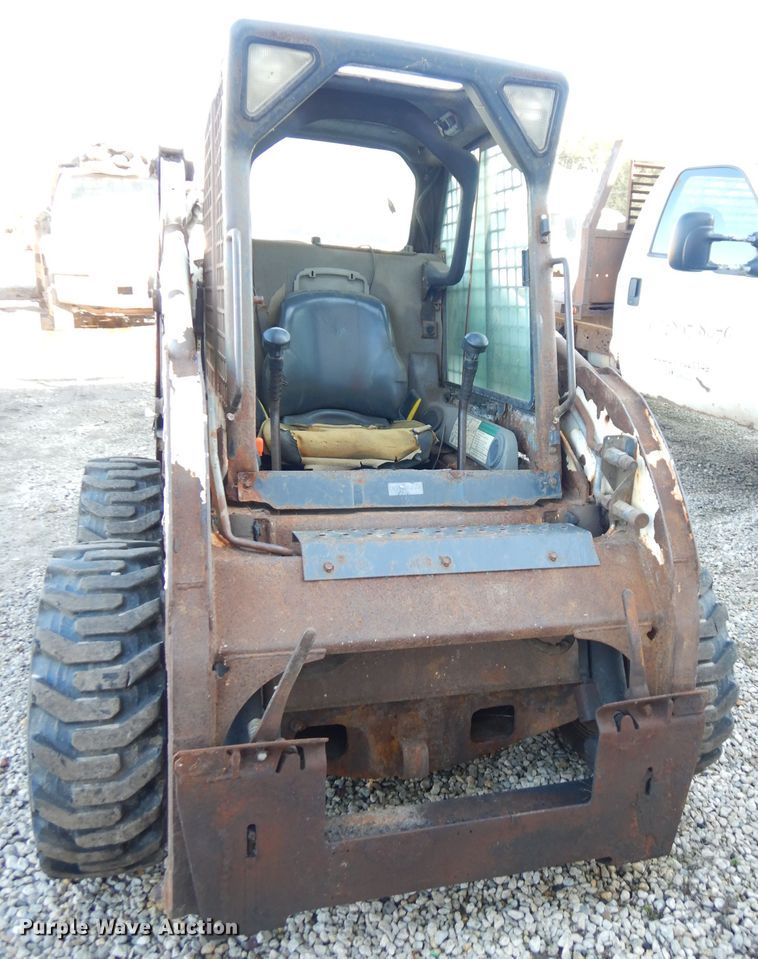 image for item DK3139 2000 Bobcat 773  skid steer loader