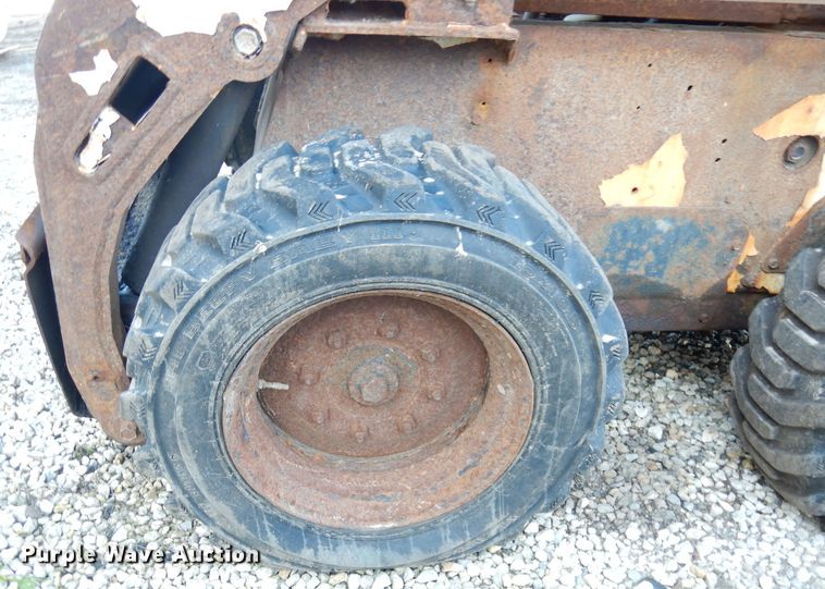 image for item DK3139 2000 Bobcat 773  skid steer loader