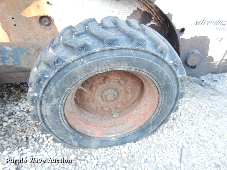 image for item DK3139 2000 Bobcat 773  skid steer loader