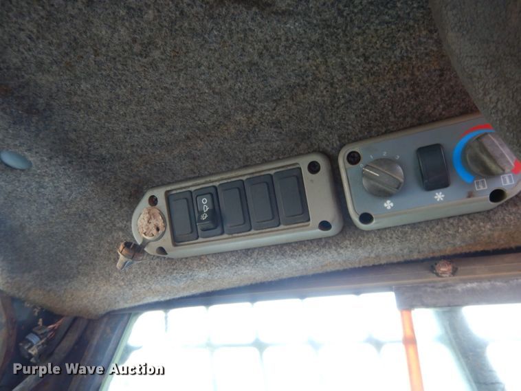 image for item DK3139 2000 Bobcat 773  skid steer loader