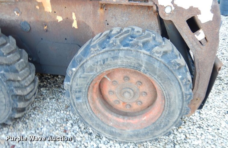 image for item DK3139 2000 Bobcat 773  skid steer loader