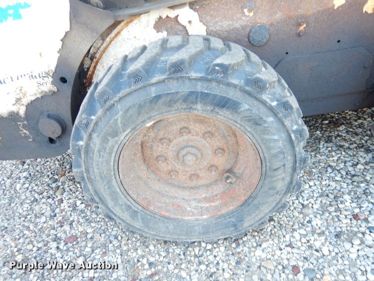 image for item DK3139 2000 Bobcat 773  skid steer loader