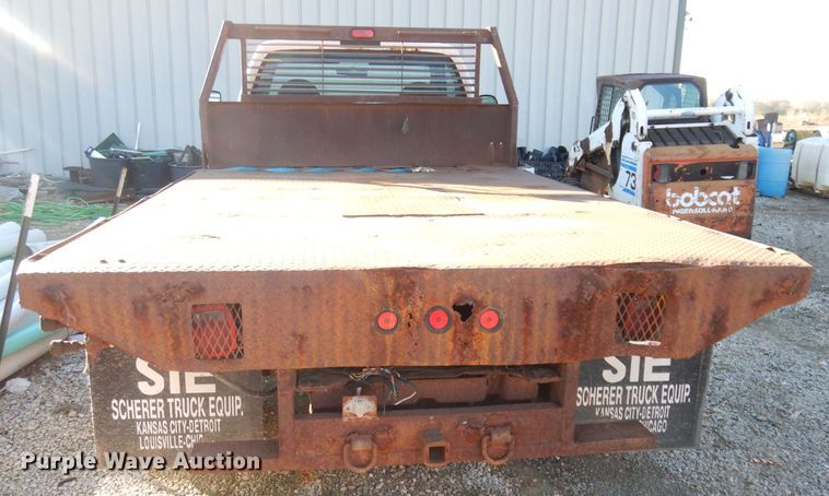 image for item DK3140 2000 Ford F450 Super Duty XL  flatbed truck