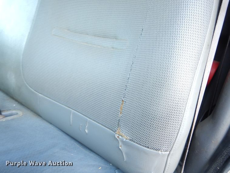 image for item DK3140 2000 Ford F450 Super Duty XL  flatbed truck