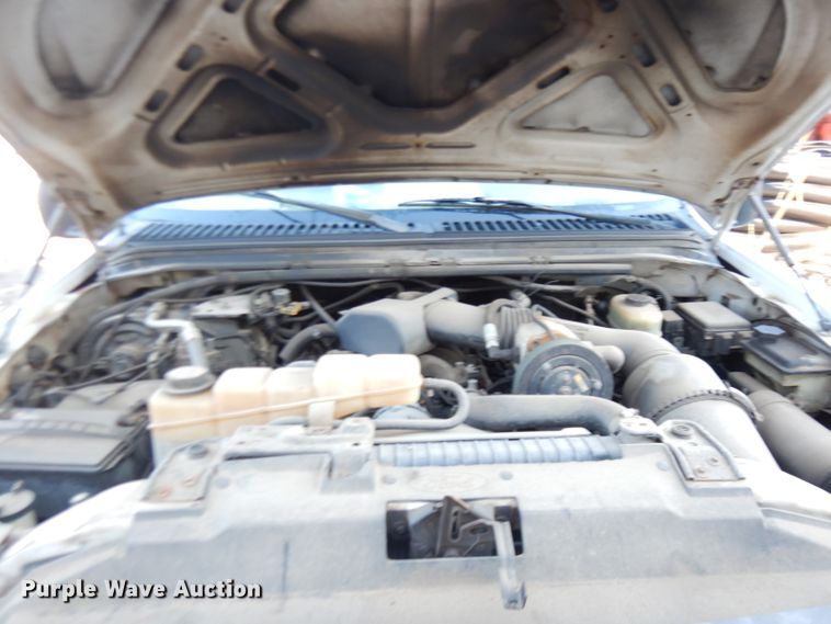 image for item DK3140 2000 Ford F450 Super Duty XL  flatbed truck