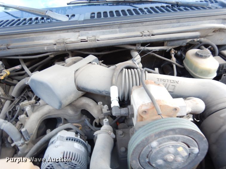 image for item DK3140 2000 Ford F450 Super Duty XL  flatbed truck