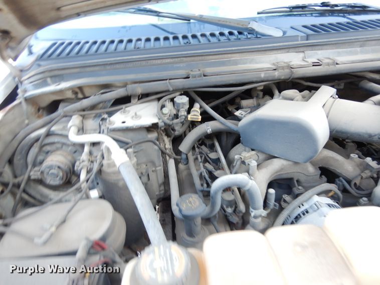 image for item DK3140 2000 Ford F450 Super Duty XL  flatbed truck