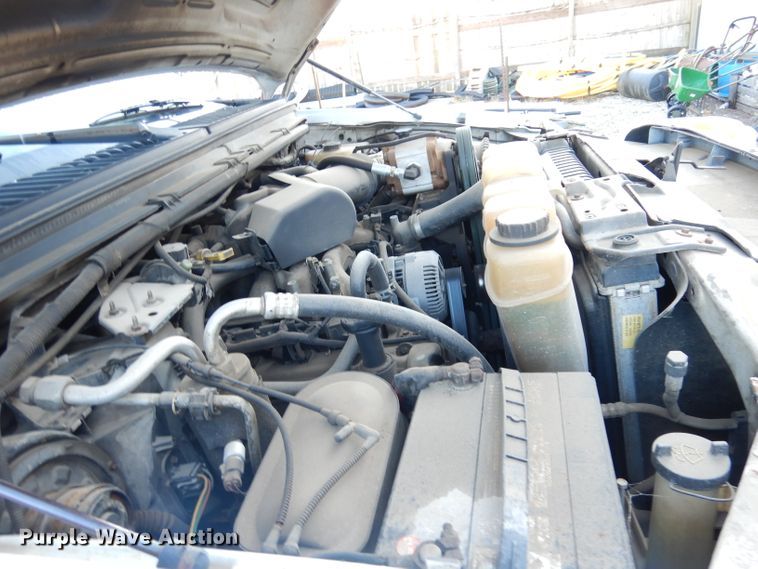 image for item DK3140 2000 Ford F450 Super Duty XL  flatbed truck