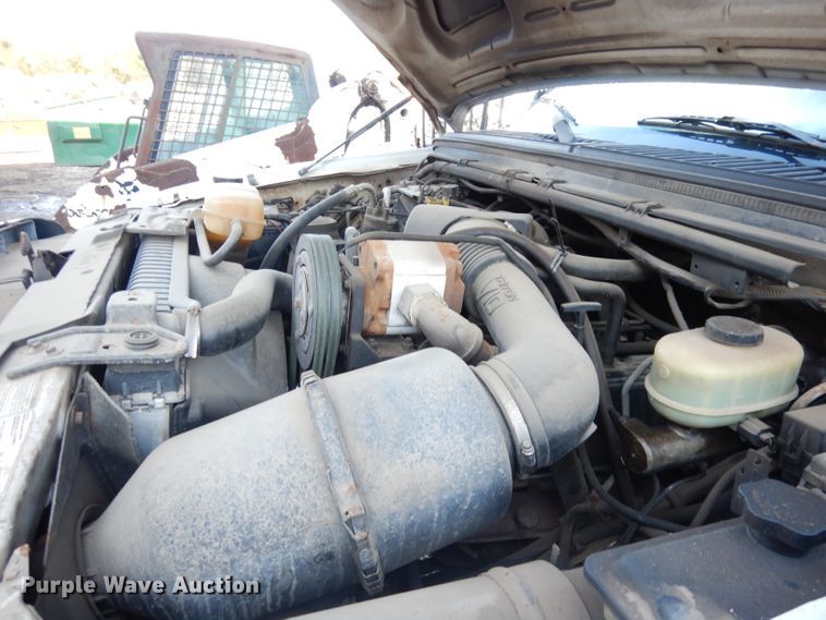 image for item DK3140 2000 Ford F450 Super Duty XL  flatbed truck