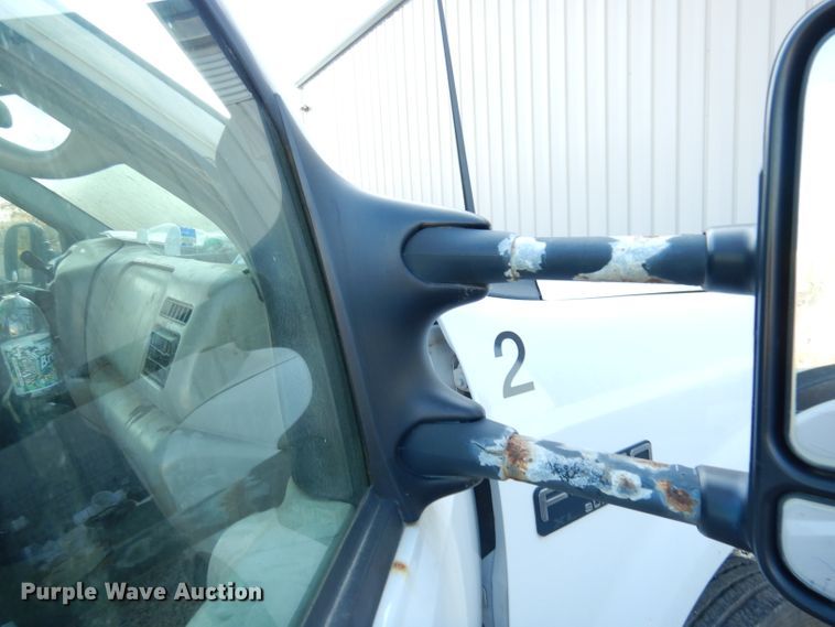 image for item DK3140 2000 Ford F450 Super Duty XL  flatbed truck