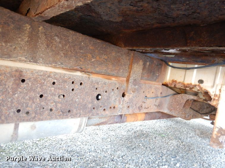 image for item DK3140 2000 Ford F450 Super Duty XL  flatbed truck