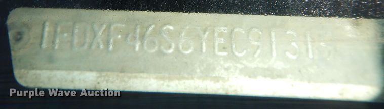 image for item DK3140 2000 Ford F450 Super Duty XL  flatbed truck