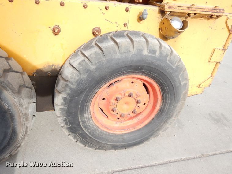 image for item DK3233 Case 1737  skid steer loader