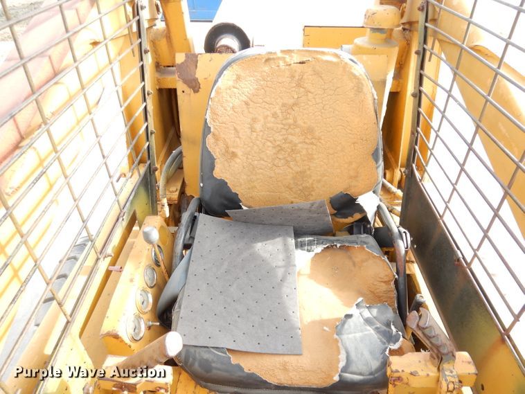 image for item DK3233 Case 1737  skid steer loader