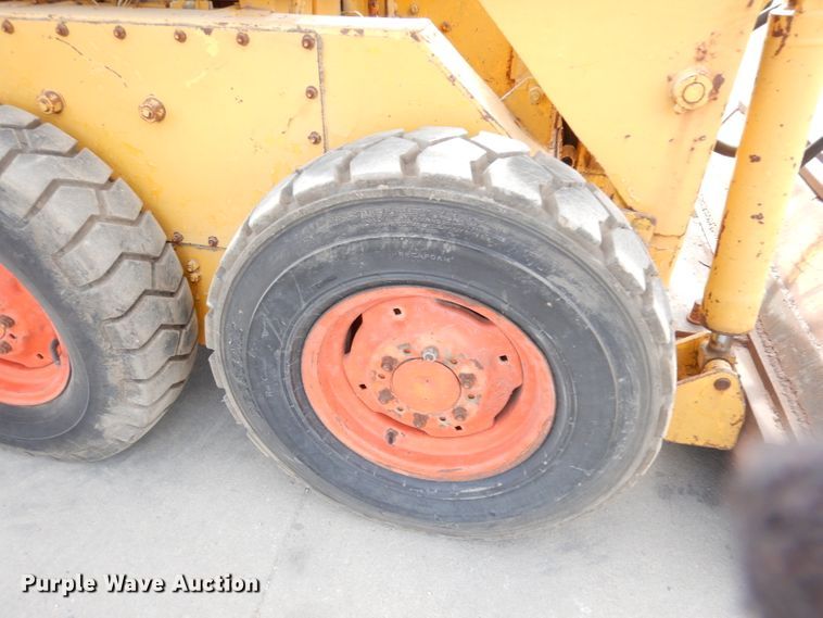 image for item DK3233 Case 1737  skid steer loader