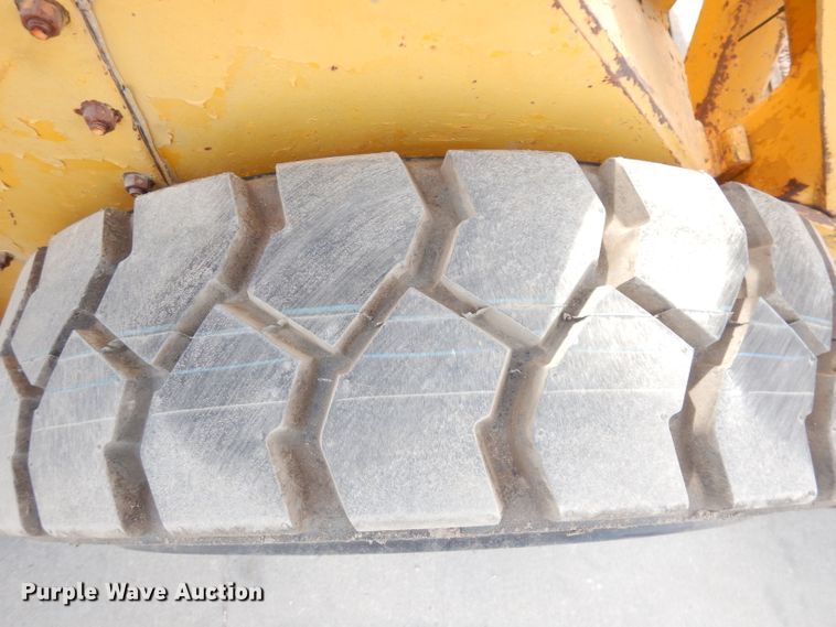 image for item DK3233 Case 1737  skid steer loader