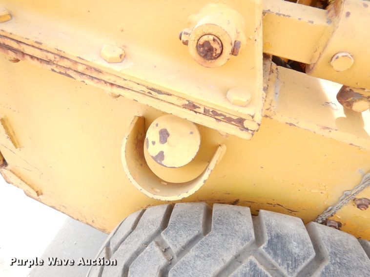 image for item DK3233 Case 1737  skid steer loader