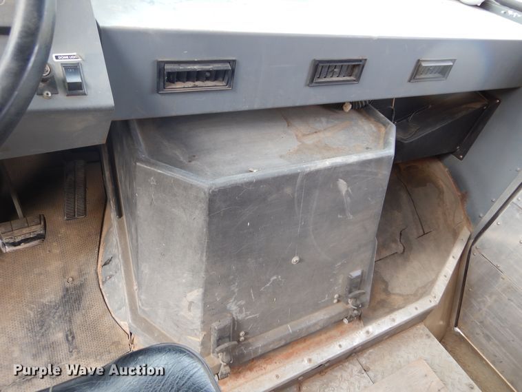 image for item DK3292 1991 GMC P3500  van