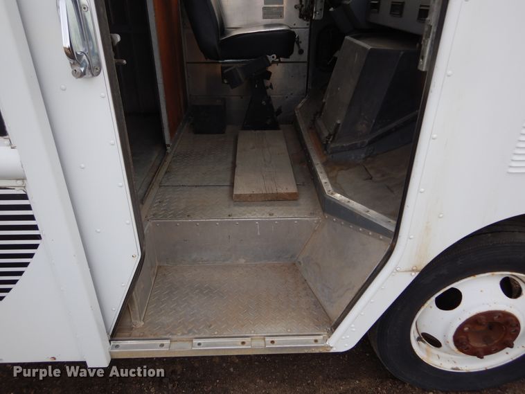 image for item DK3292 1991 GMC P3500  van