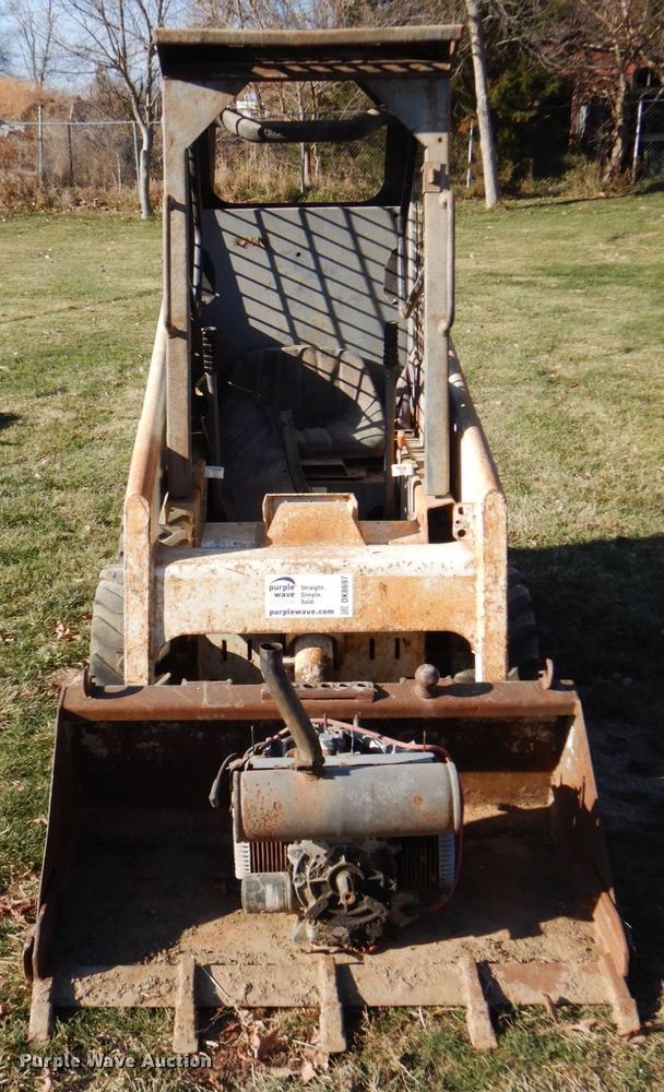 image for item DK8697 Bobcat 440B  skid steer loader