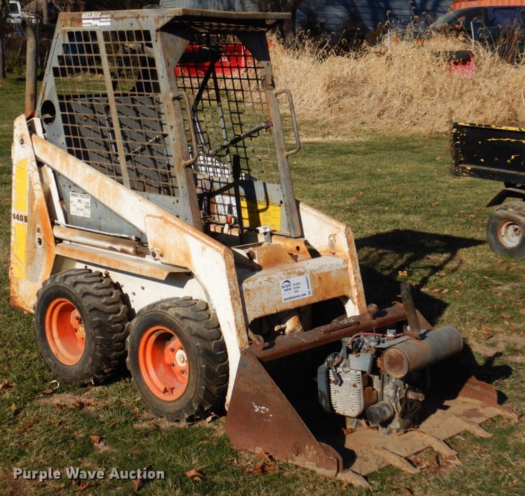 image for item DK8697 Bobcat 440B  skid steer loader
