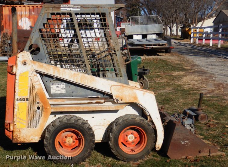 image for item DK8697 Bobcat 440B  skid steer loader