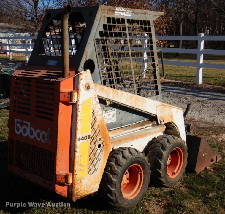 image for item DK8697 Bobcat 440B  skid steer loader