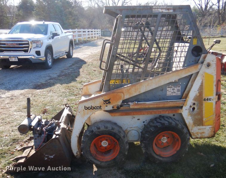 image for item DK8697 Bobcat 440B  skid steer loader