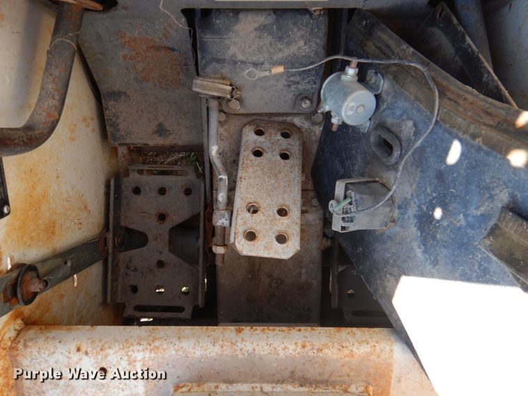 image for item DK8697 Bobcat 440B  skid steer loader