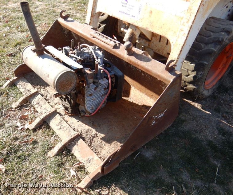 image for item DK8697 Bobcat 440B  skid steer loader