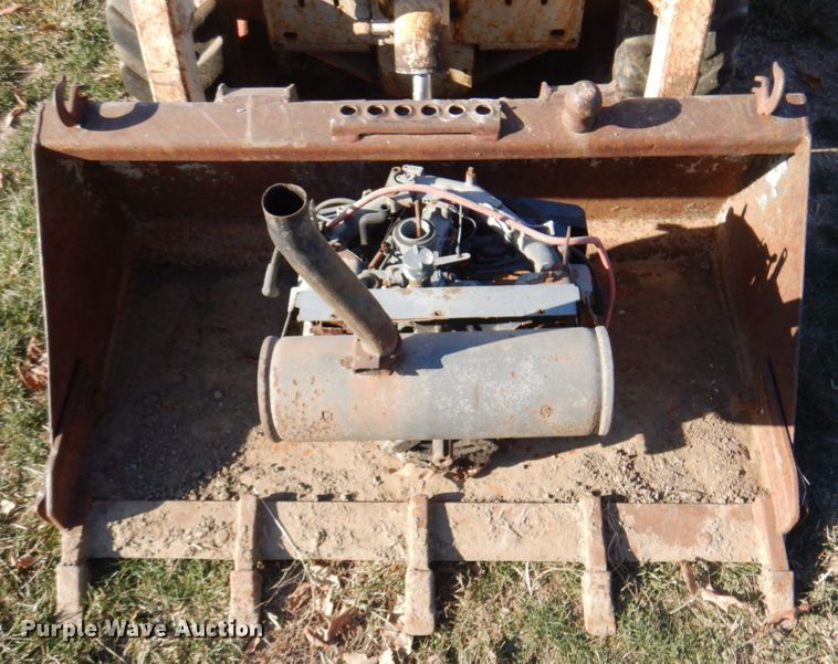 image for item DK8697 Bobcat 440B  skid steer loader