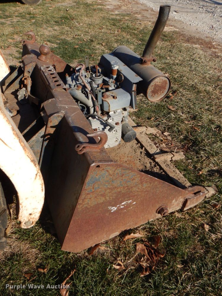 image for item DK8697 Bobcat 440B  skid steer loader