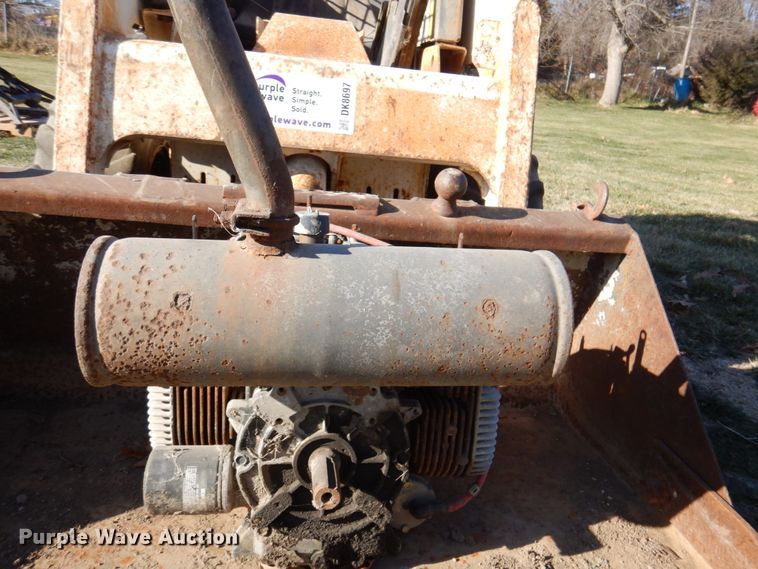 image for item DK8697 Bobcat 440B  skid steer loader