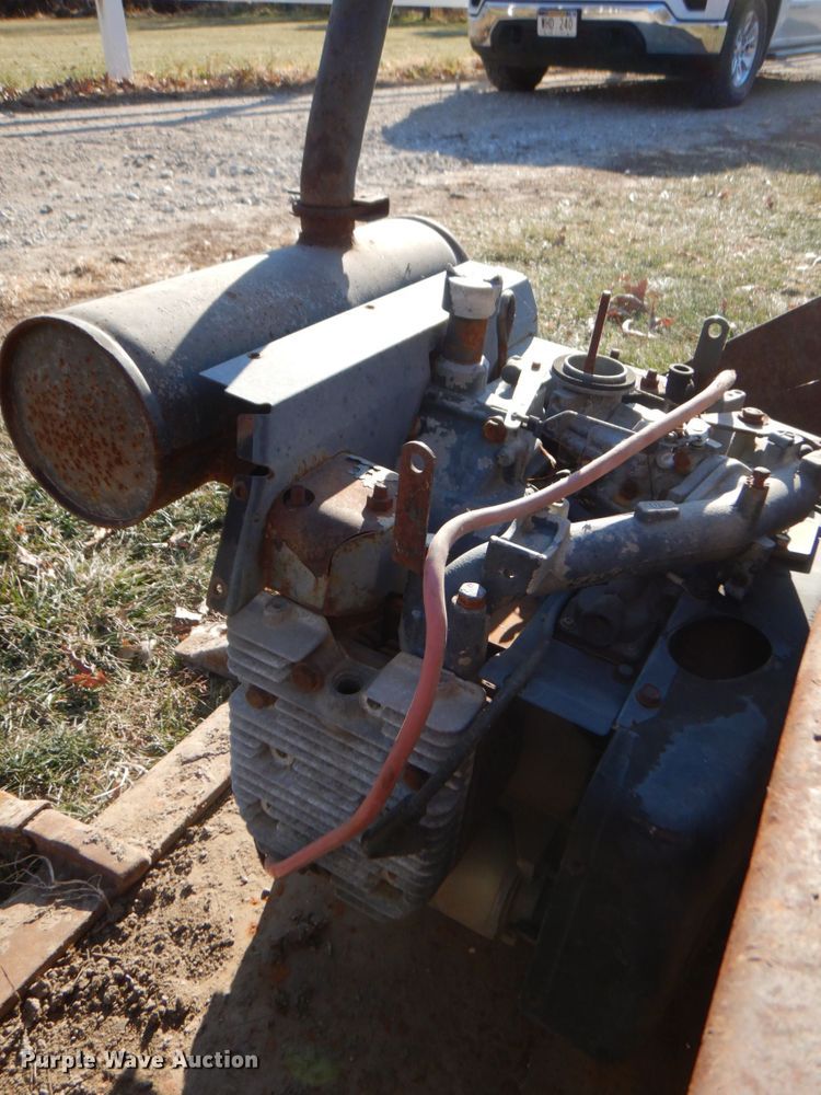 image for item DK8697 Bobcat 440B  skid steer loader