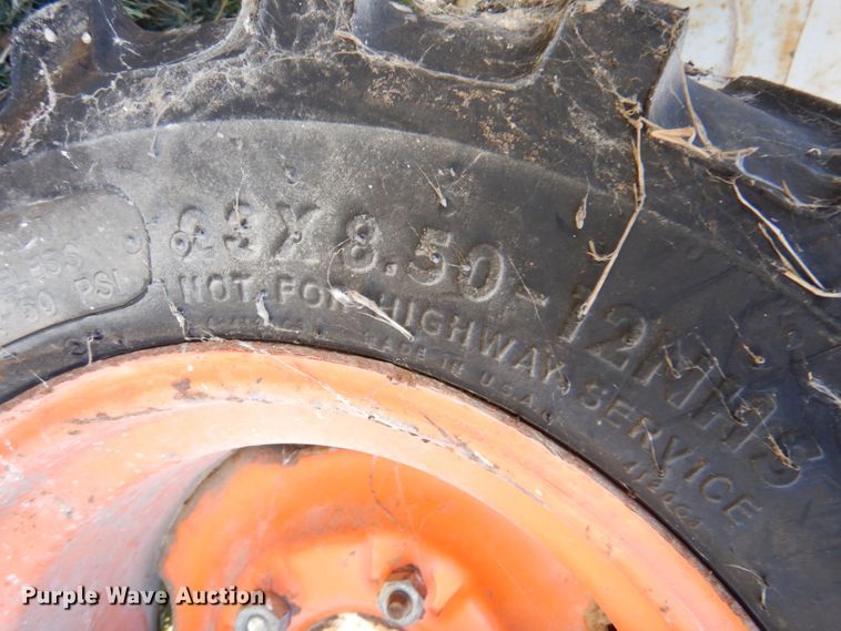 image for item DK8697 Bobcat 440B  skid steer loader