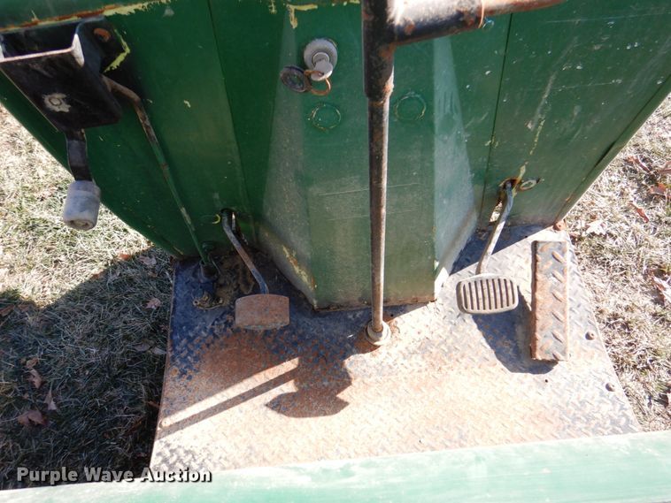 image for item DK8698 Cushman Truckster  utility vehicle