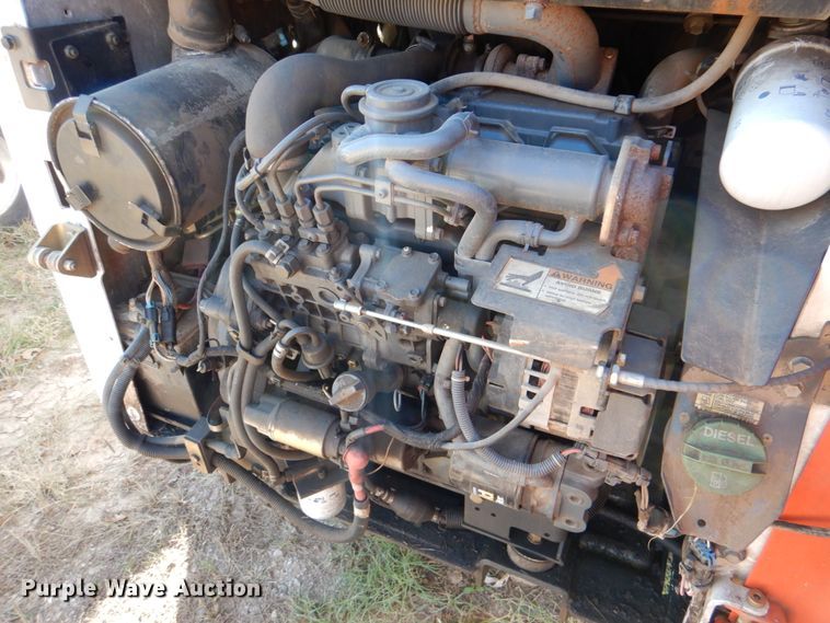 image for item DL0650 2009 Bobcat S205  skid steer loader