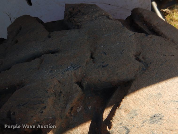 image for item DL0650 2009 Bobcat S205  skid steer loader